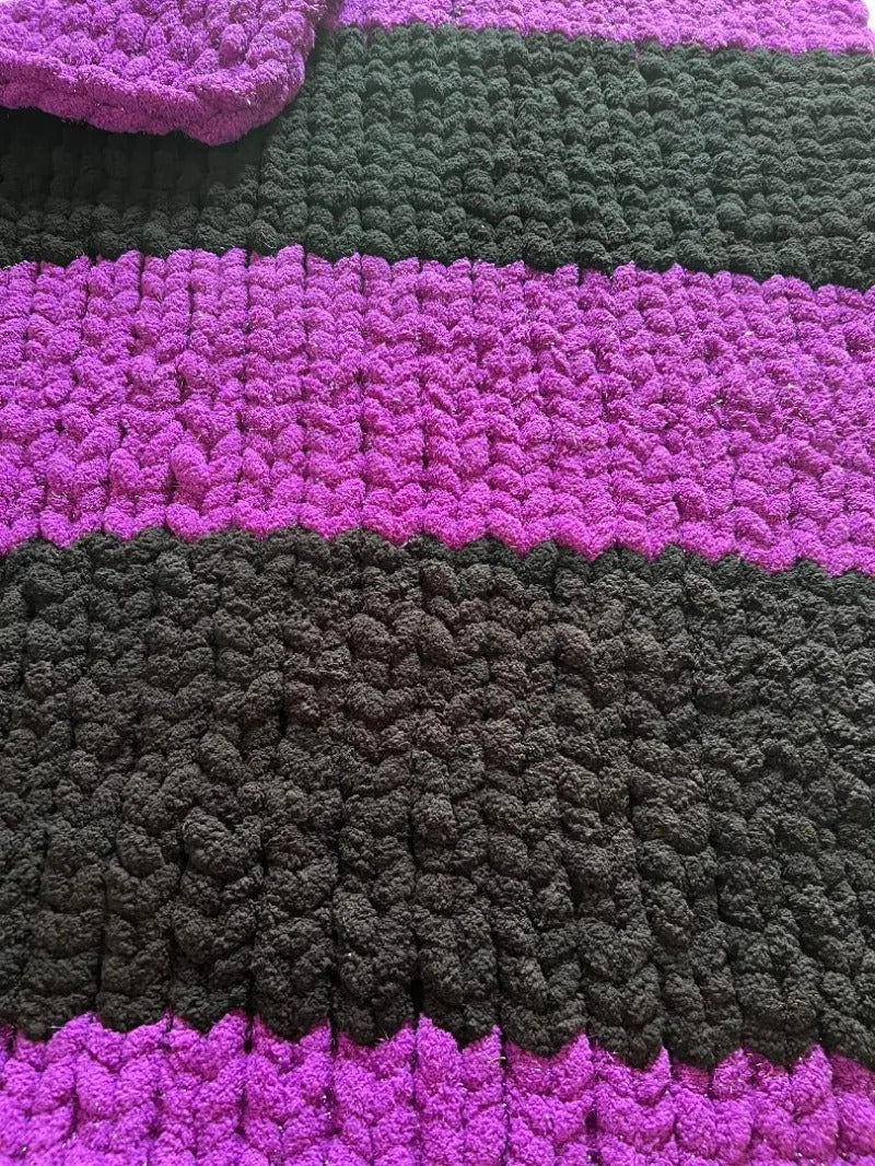 Sparkling Purple and Black Cozy Blanket