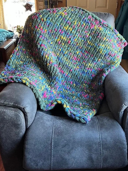 Tie-Dye Flower Garden Cozy Blanket